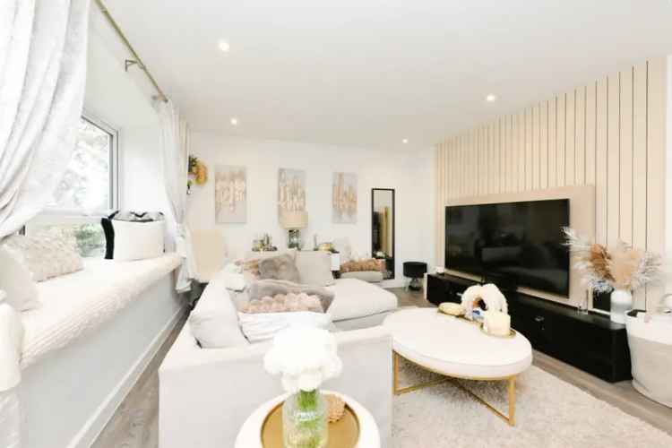 Two Bedroom Top Floor Apartment Hoddesdon Hertfordshire