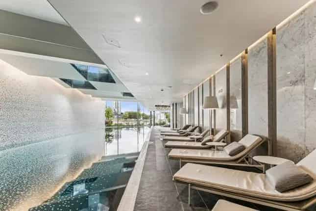 3 Bed Flat for Sale in Chelsea Waterfront