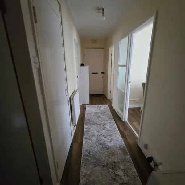 ElderlyFriendly Apartment Near Transport and Amenities