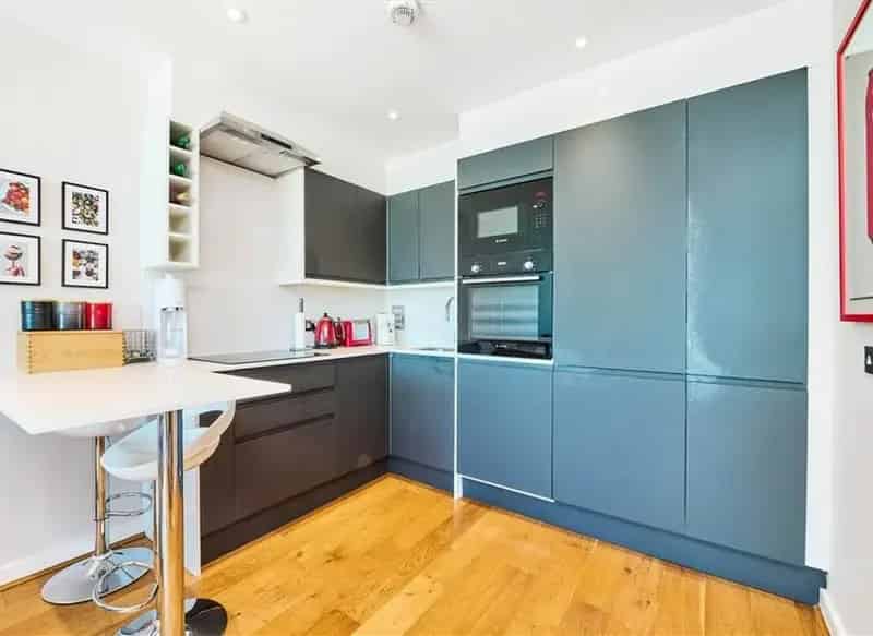 Luxury River Thames View Apartment  One Bedroom Top Floor Apartment