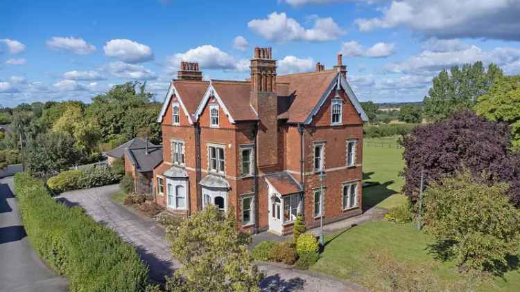 6 Bedroom Detached House With 7.83 Acres