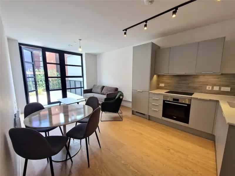 2 Bedroom Apartment to Rent Birmingham City Centre