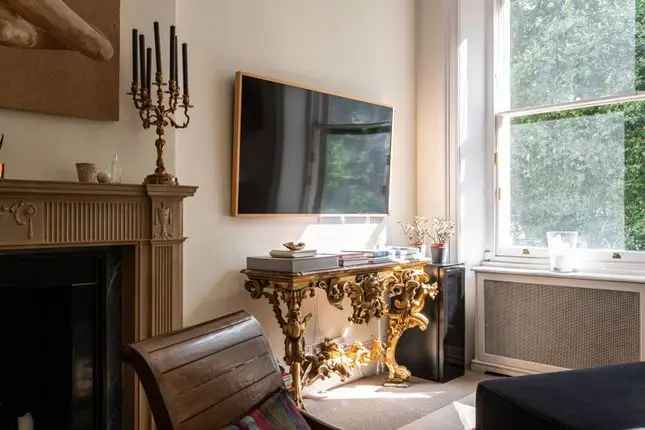 Flat for sale in Ennismore Gardens, Knightsbridge, London SW7