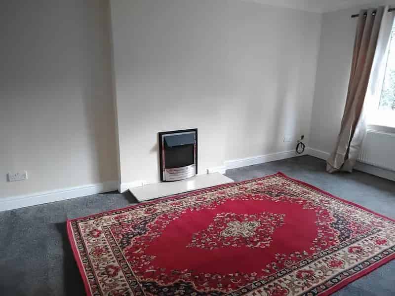 2 Bedroom Ground Floor Apartment To Rent