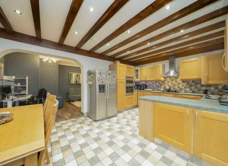 3 Bed 4 Bath Terraced House Near Excellent Schools