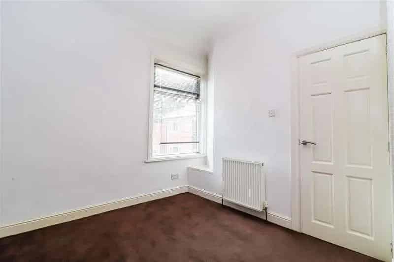 2 Bed House for Sale Ossett Spacious Garden