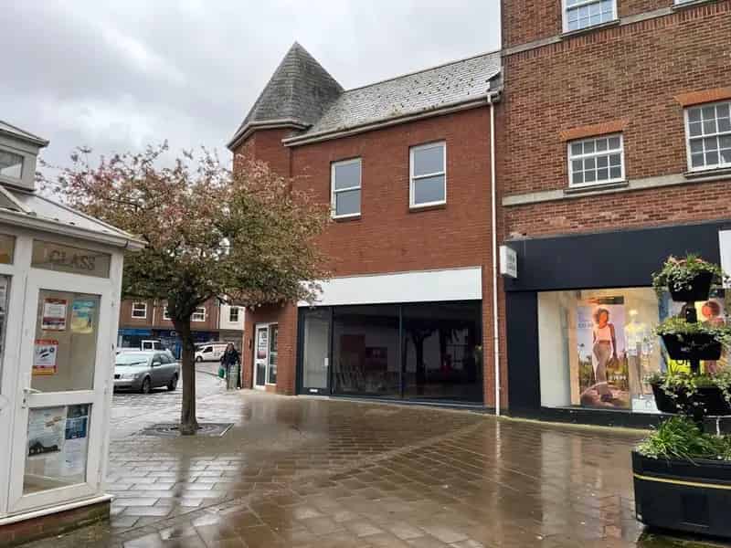 Exmouth Town Centre Retail Premises - 1453 sq ft Ground Floor