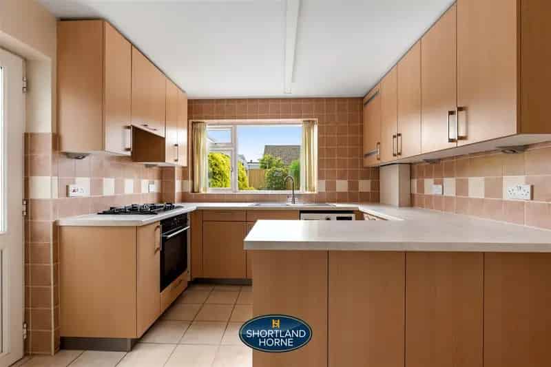 3 Bedroom Semi-Detached House to Rent Near Schools