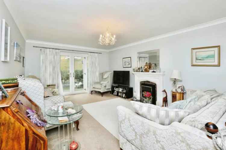 Over 55s Gated Development Property - 2 Beds, 2 Baths, Parking
