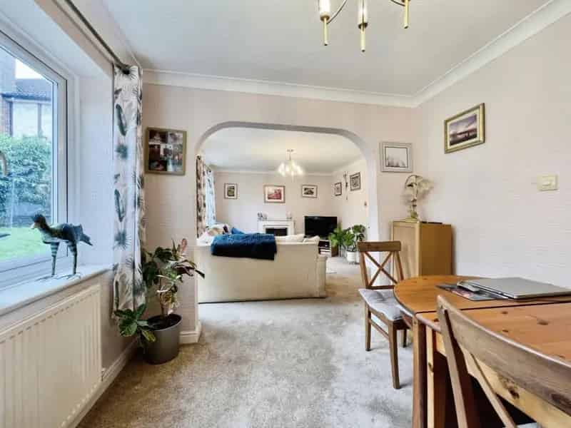 3 Bedroom Detached House For Sale Orchard Heights