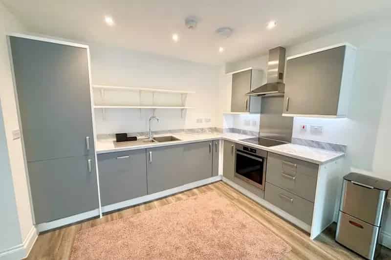 3 Double Bed 2 Bath Apartment Fishponds Bristol Zero Deposit Available