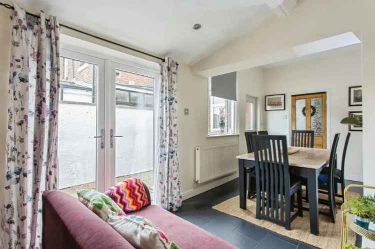 3 Bedroom Mid Terrace House for Sale in Fulwood Lancashire