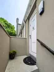 Modern One Bedroom Apartment Near Lurgan Train Station