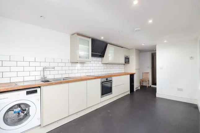 Terraced house to rent in Shenley Road, London, London SE5