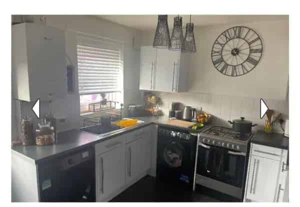 2 Bedroom House with Driveway and Secure Garden
