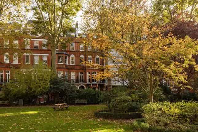 2-Bedroom Flat in South Kensington Barkston Gardens