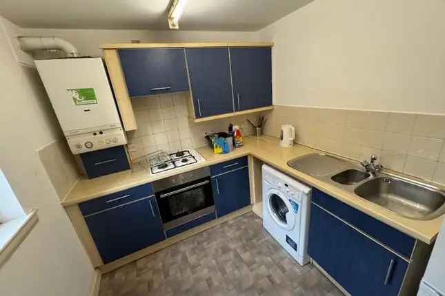 Flat to rent in Golfhill Drive, Dennistoun, Glasgow G31