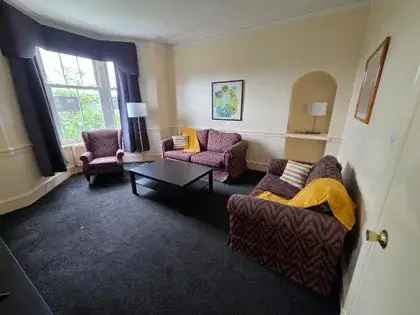 3 Bedroom Furnished Flat 100m² Aberdeen
