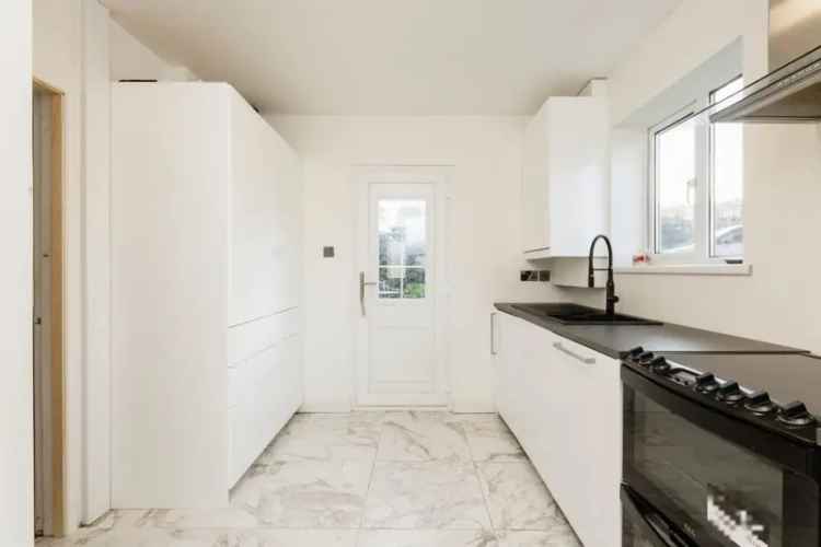 3 Bed Semi-Detached House in NG4