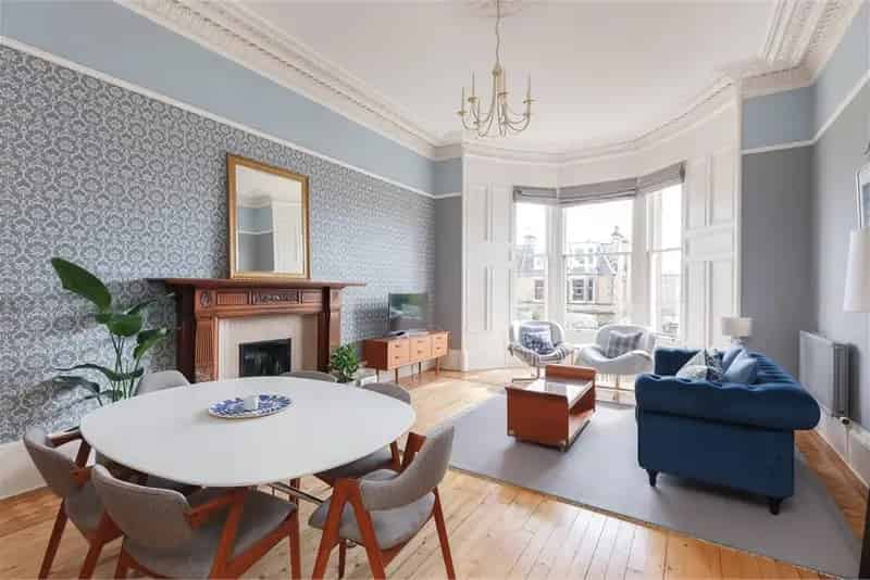 5 Bed Flat Edinburgh - Double Upper with 1 Reception Room and Private Garden