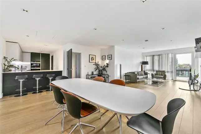 Luxury 3-Bedroom Apartment Brentford River Views