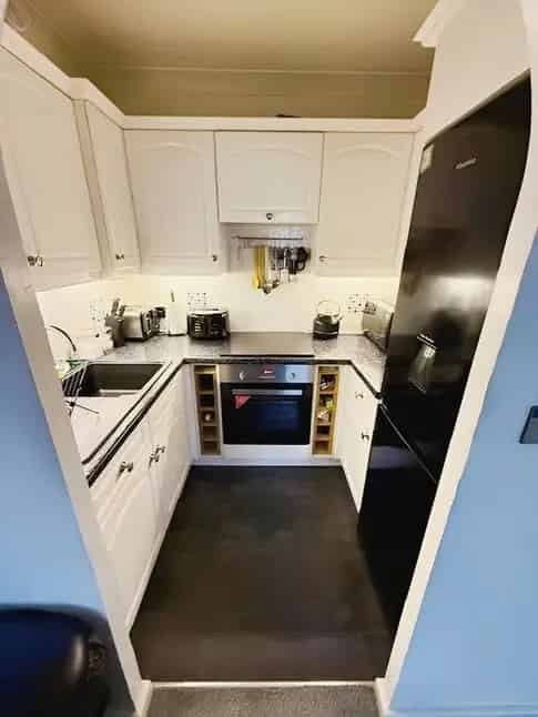 1 Bedroom Retirement Flat for Sale Gatley SK8
