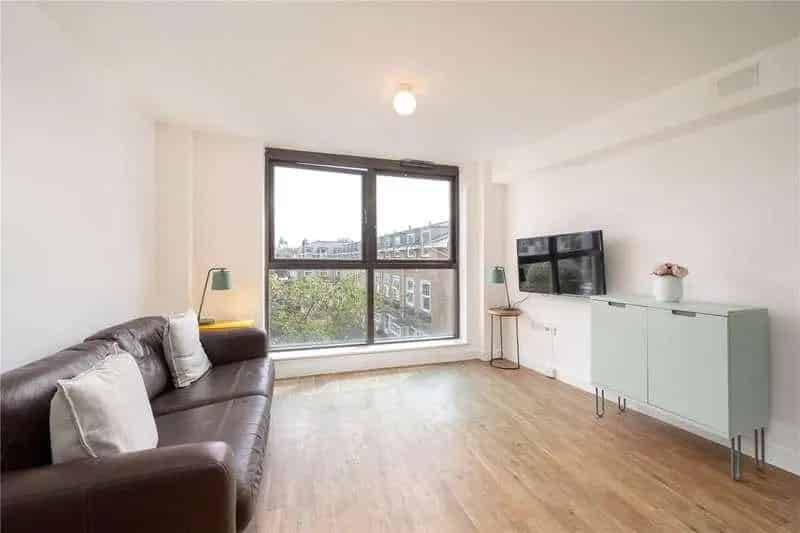 1 Bed City Centre Flat for Sale - Modern Apartment with Roof Terrace