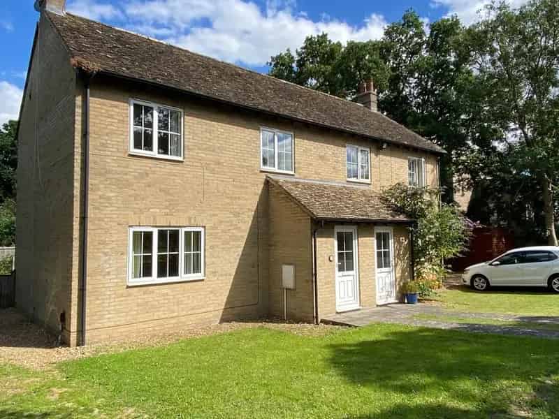 3 Bedroom Semi Detached House to Rent Cambridge