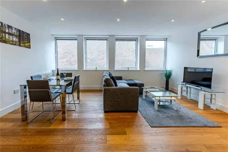 1 Bedroom Flat Reading - Modern Apartment near Train Station
