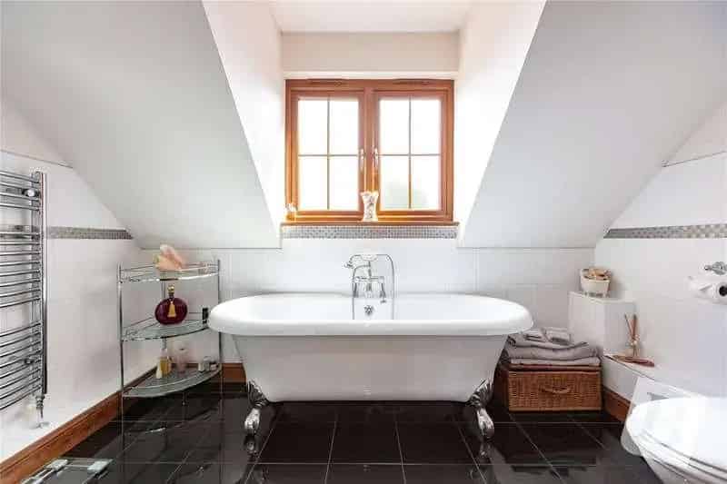 4 Bed Detached House For Sale Hullbridge Rd