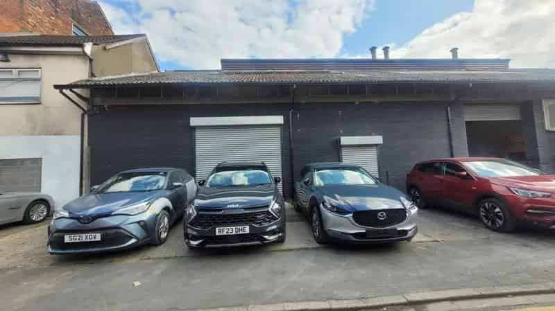 Refurbished Brick Building with Ample Parking Class E Use