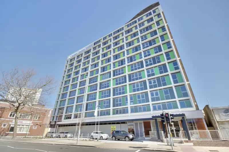 Studio Flat Opposite Gunwharf Quays Portsmouth