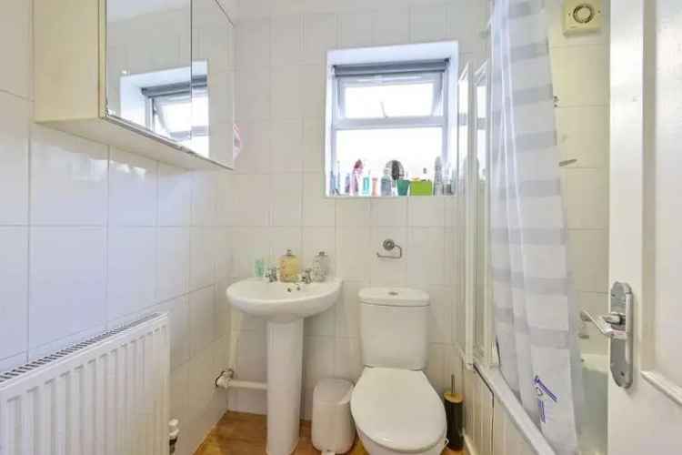 1 Bed Flat for Sale in Central Wimbledon