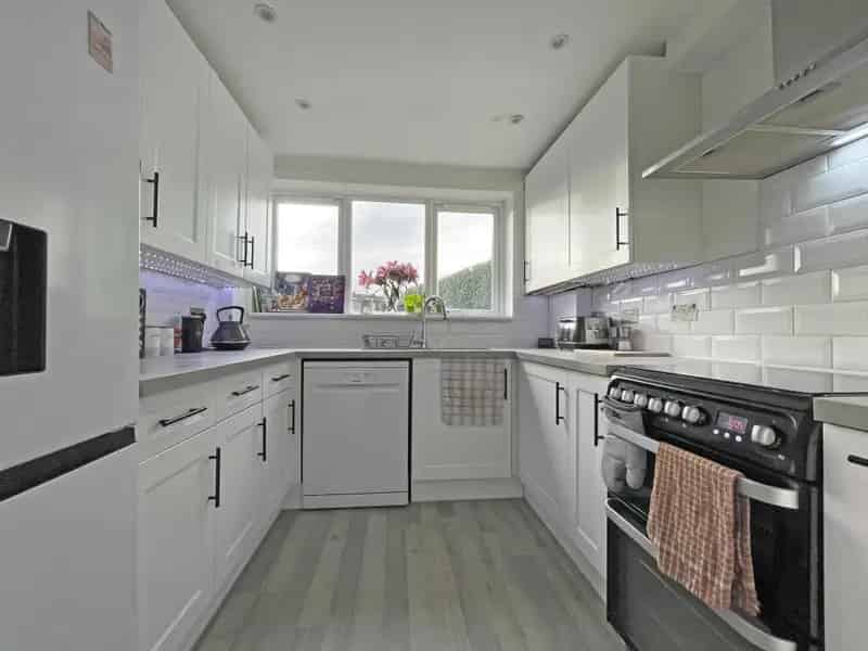 3 Bedroom Semi Detached House Kempston Bedford