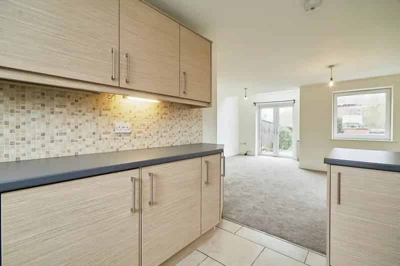 3 Bed Semi-Detached House Near Schools and Amenities