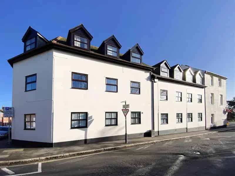 2 Bedroom Apartment for Sale
