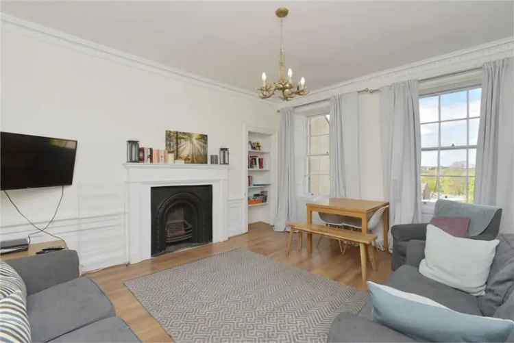 4 Bed Flat - Upper with 2 Reception Rooms