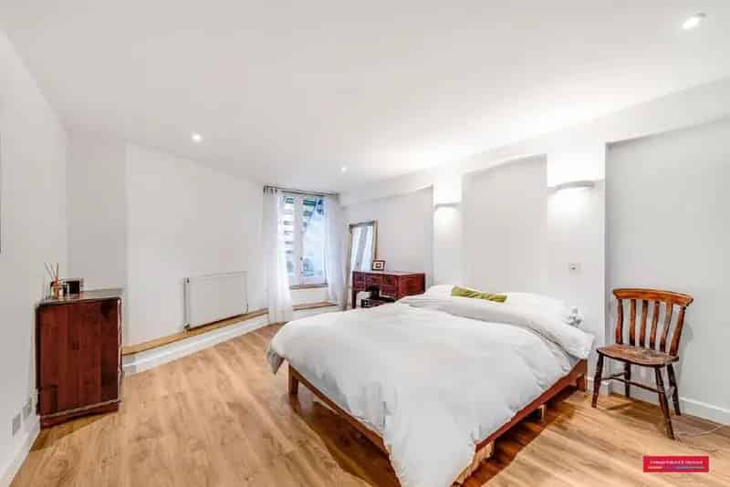 Large Double Bedroom Flat for Sale in West Hampstead
