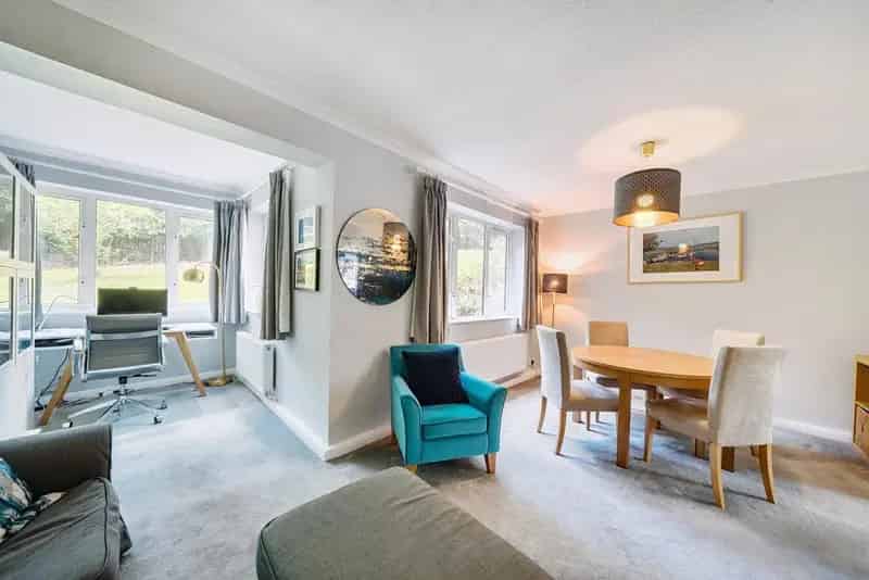 Two Double Bedroom Apartment near Wimbledon Park
