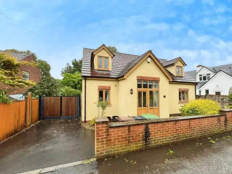 3 bedroom House
 For Sale