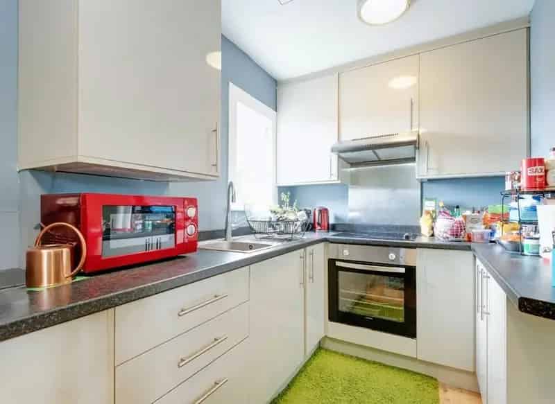 Victorian House Flat One Double Bedroom Modern Kitchen