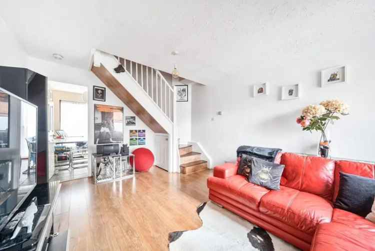 Two Bedroom House Near ED Station - Large Garden & Parking