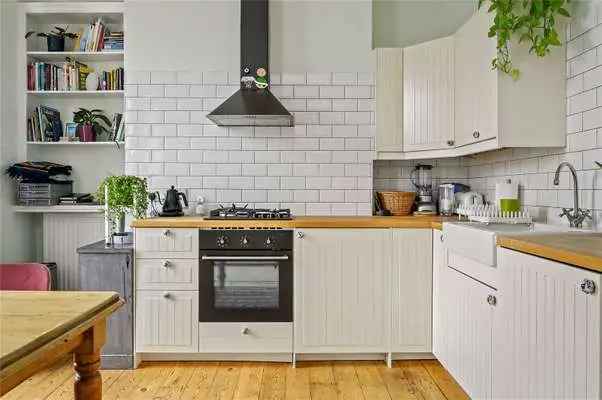 First Floor Period Conversion Flat Westbourne Road London