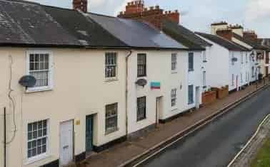 2 Bed Victorian Terrace Near Tiverton Town Centre