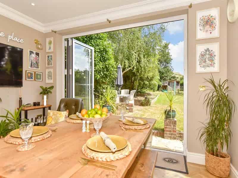 4 Bedroom Detached House Folkestone