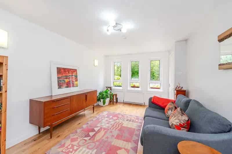 2 Bedroom Terraced House for Sale Byres Road Glasgow