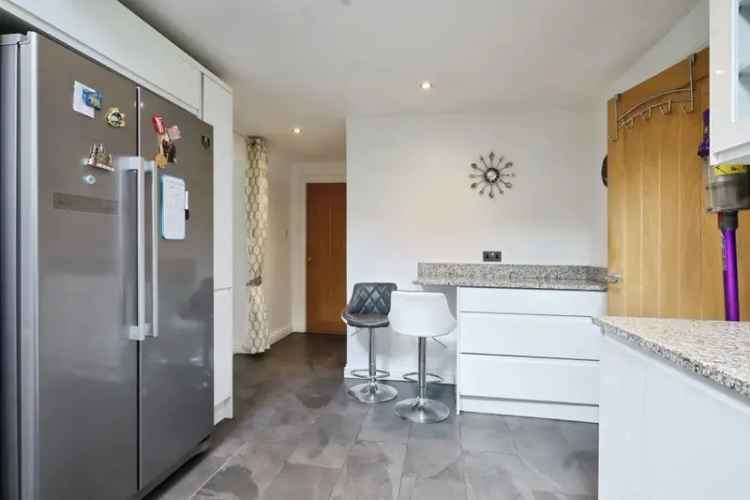 4 Bedroom Detached House For Sale in Cookridge