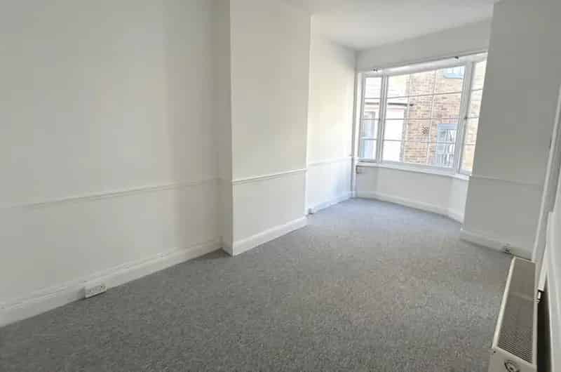 2 Bedroom Maisonette South Lanes Available Now