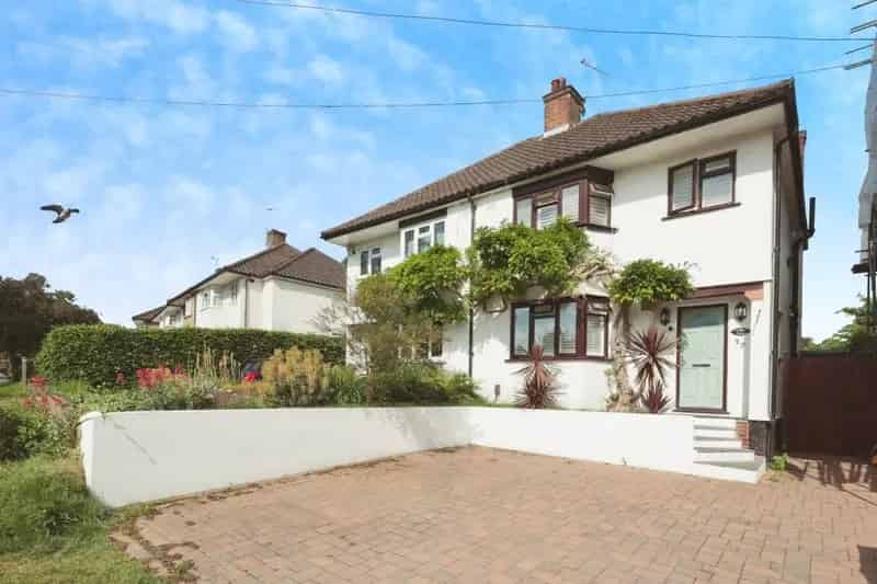 3-Bedroom Semi-Detached House Melbourne Road