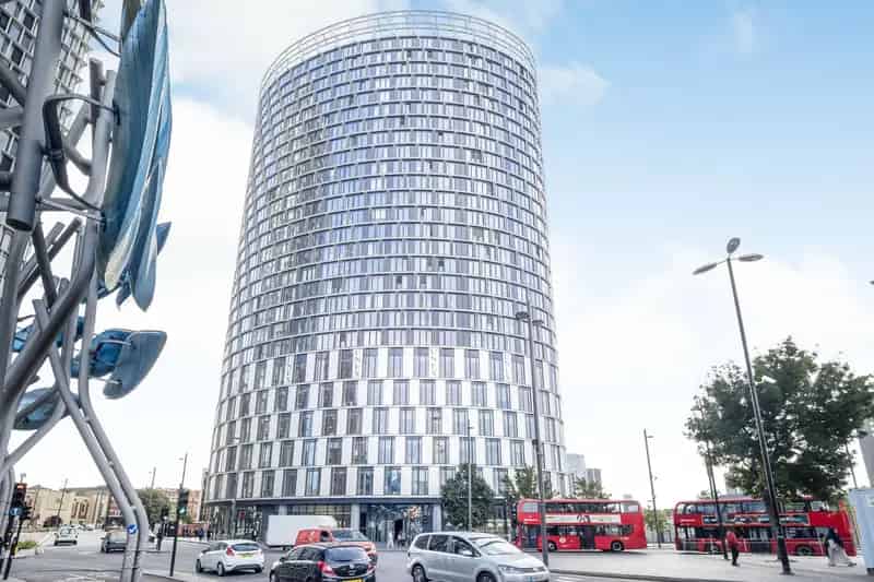 Luxury 2-Bed Apartment in Stratford Unex Tower with City Views